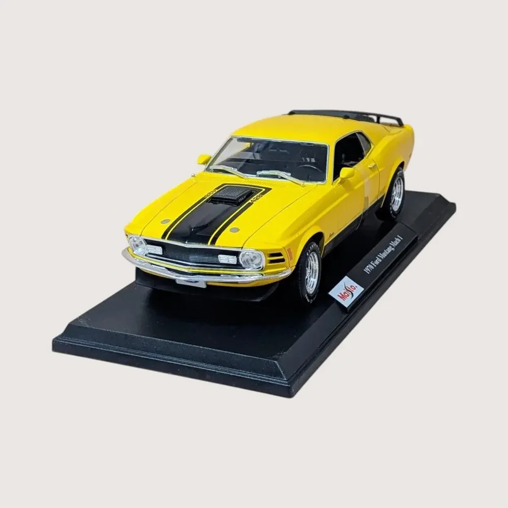 Maisto Special Edition 1970 Ford Mustang Mach 1: 1/18 Diecast Model